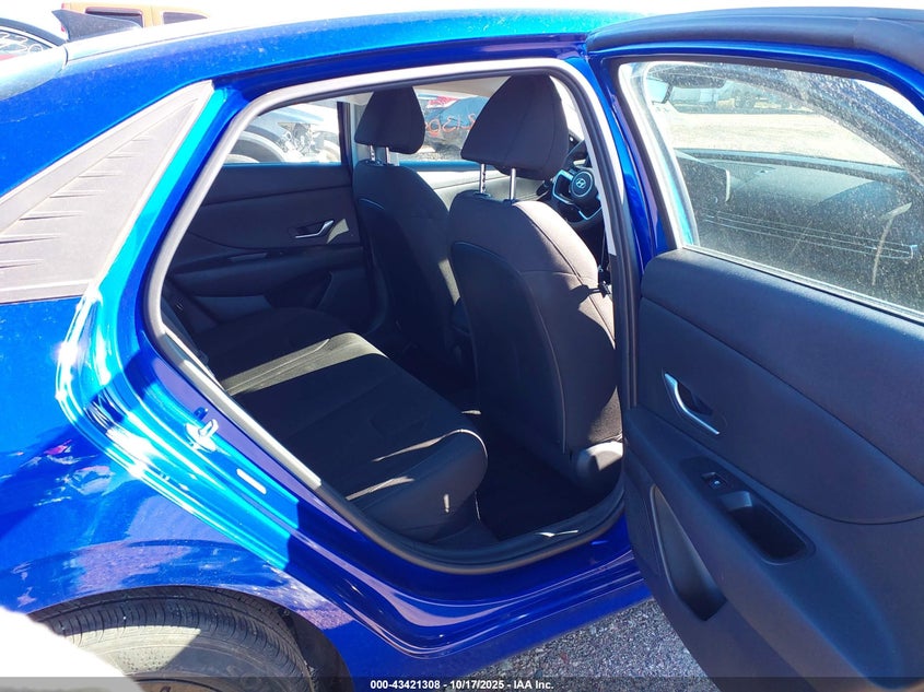 KMHLM4AJ0PU087137 2023 HYUNDAI ELANTRA photo no. 8
