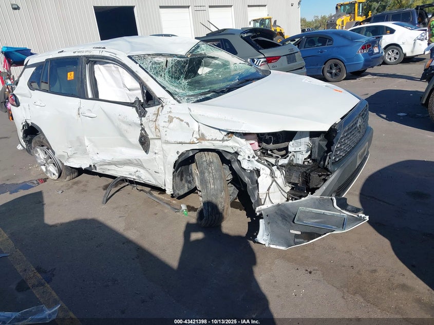 TOYOTA COROLLA CROSS LE