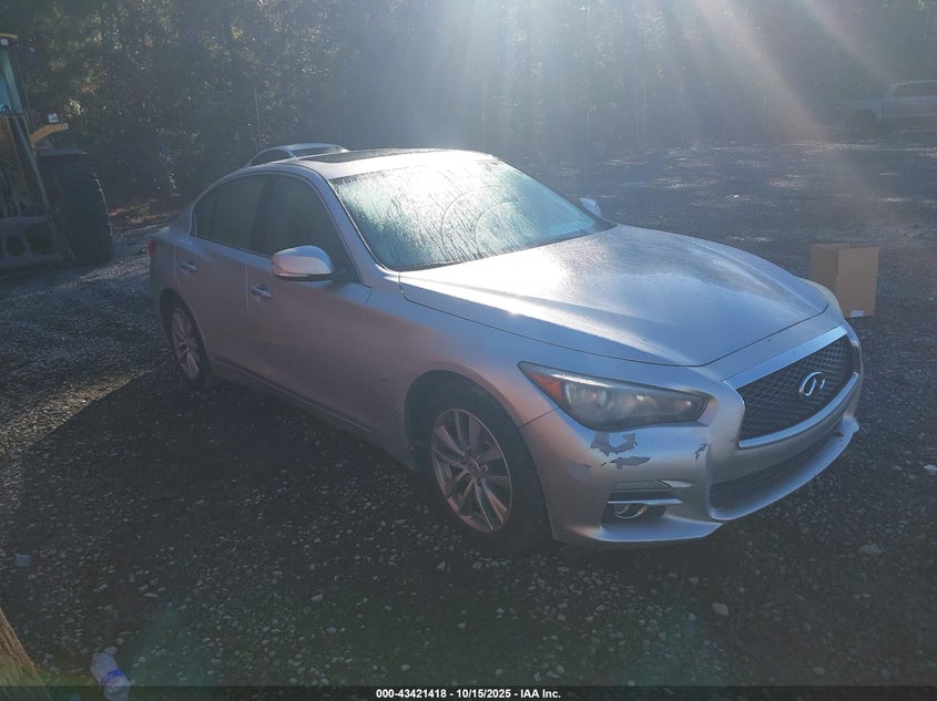 INFINITI Q50 PREMIUM