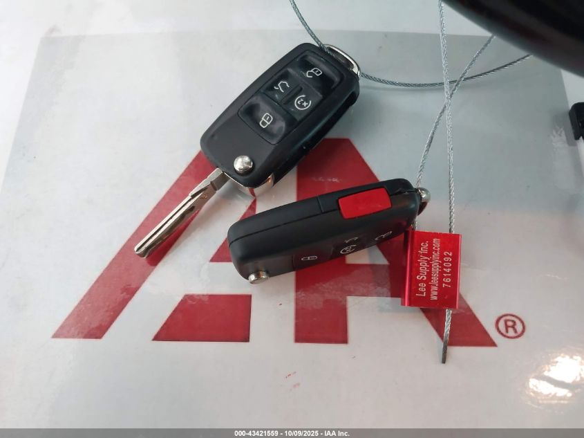 2013 Volkswagen Passat 2.0L Tdi Sel Premium VIN: 1VWCN7A30DC067070 Lot: 43421559