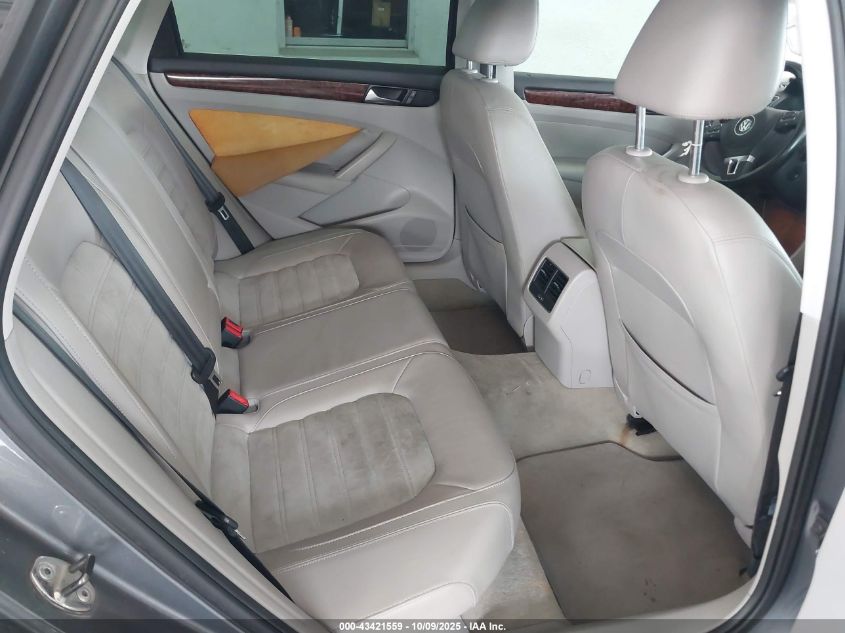 2013 Volkswagen Passat 2.0L Tdi Sel Premium VIN: 1VWCN7A30DC067070 Lot: 43421559