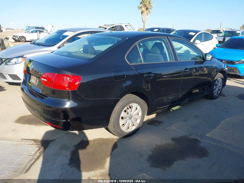 2013 VOLKSWAGEN JETTA 2.0L S - 3VW1K7AJ6DM410770