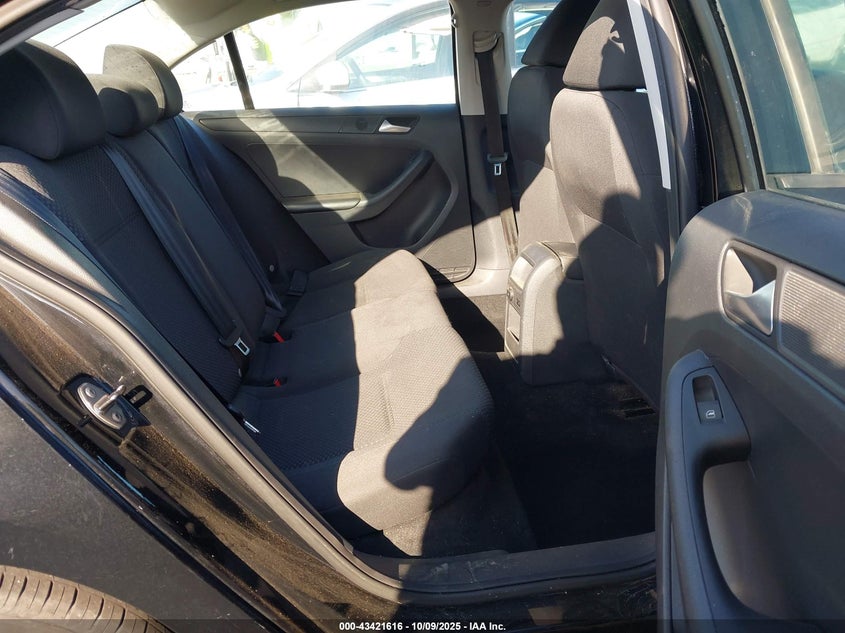 2013 VOLKSWAGEN JETTA 2.0L S - 3VW1K7AJ6DM410770