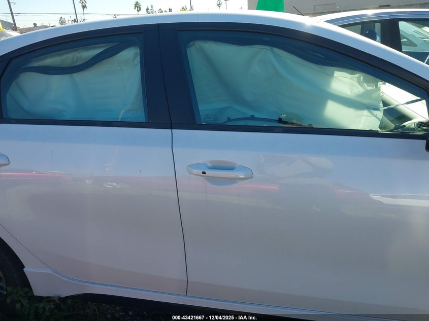 3KPF54AD8RE763988 2024 KIA FORTE photo no. 13
