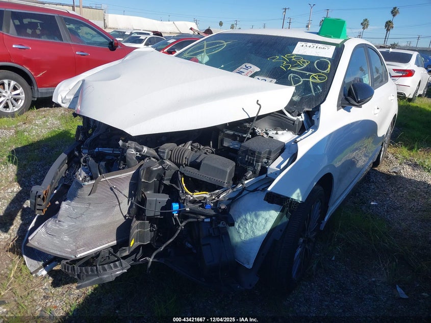 3KPF54AD8RE763988 2024 KIA FORTE photo no. 2