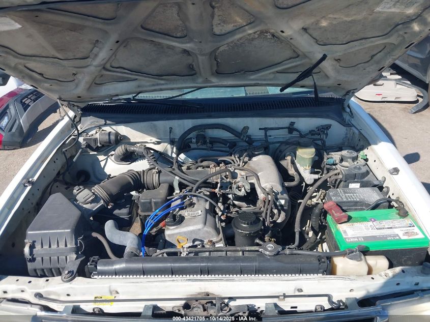 2000 Toyota Tacoma VIN: 5TENL42N6YZ686554 Lot: 43421705