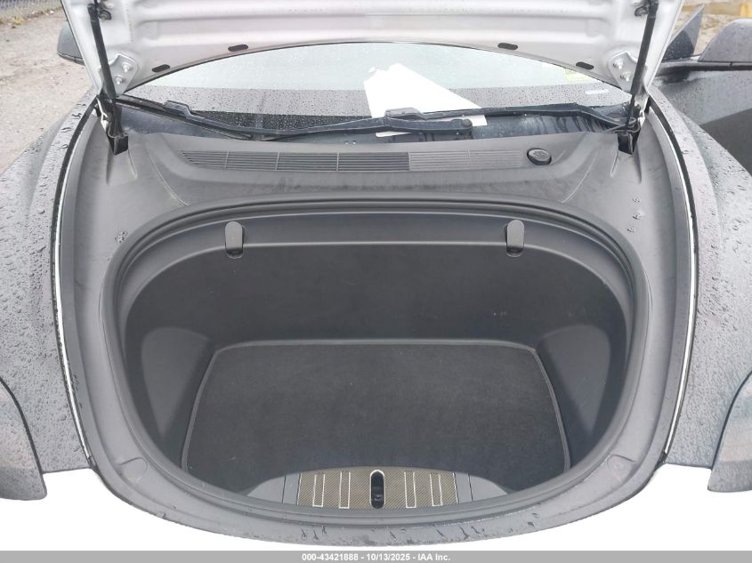 2018 Tesla Model 3 Long Range/Performance VIN: 5YJ3E1EB3JF117637 Lot: 43421888