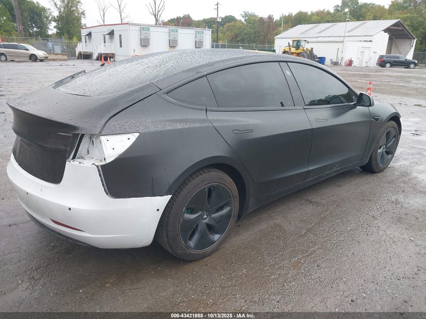 5YJ3E1EB3JF117637 2018 TESLA MODEL 3 photo no. 4