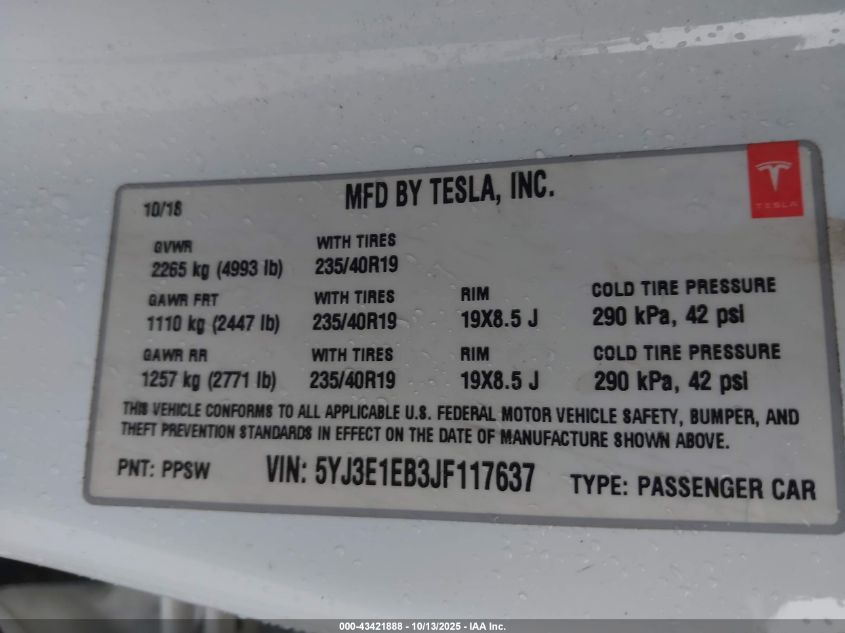 2018 Tesla Model 3 Long Range/Performance VIN: 5YJ3E1EB3JF117637 Lot: 43421888