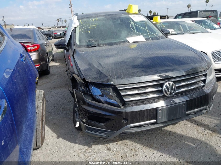 3VV3B7AX2LM101832 2020 Volkswagen Tiguan 2.0T Se/2.0T Se R-Line Black/2.0T Sel auction photo 1