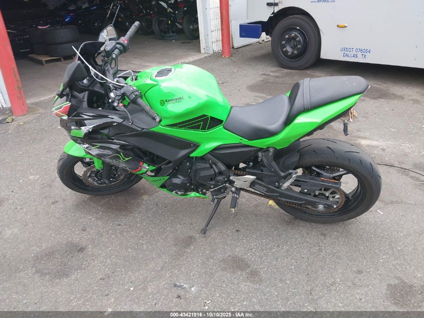 2023 Kawasaki Ex650 R VIN: ML5EXER10PDA82886 Lot: 43421916