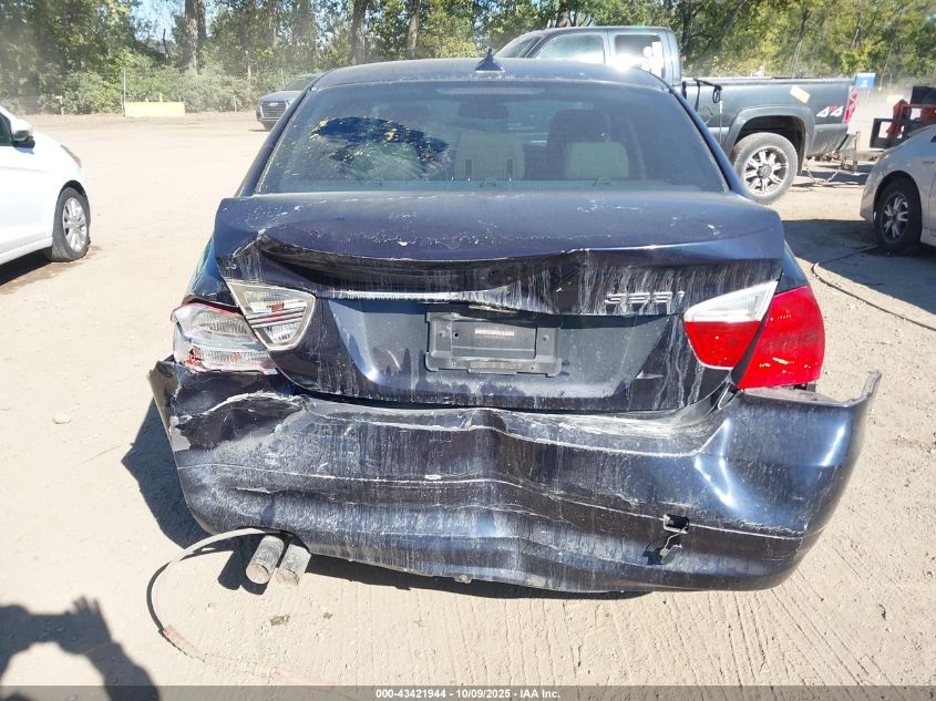 2008 BMW 328I VIN: WBAVA33558KX87102 Lot: 43421944