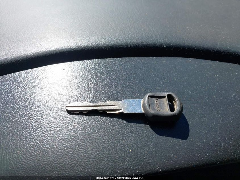 2000 Chevrolet Blazer Ls VIN: 1GNDT13W6Y2393525 Lot: 43421978