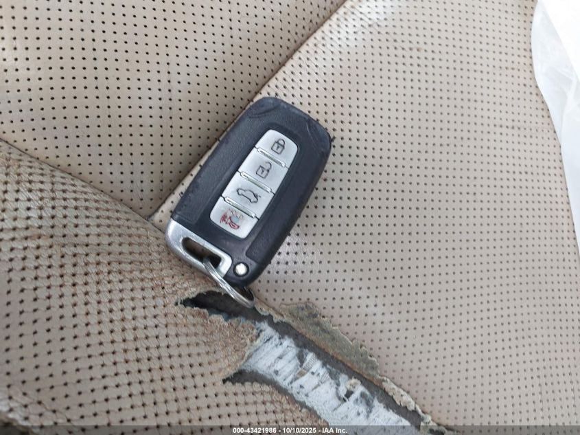 2010 Hyundai Genesis 3.8 VIN: KMHGC4DE8AU075294 Lot: 43421986