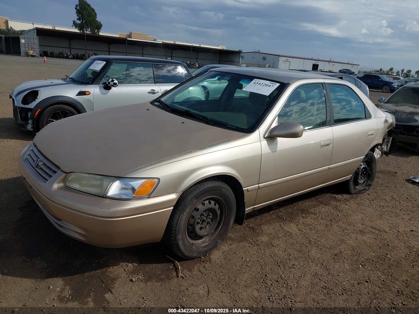 JT2BG22K0W0159455 1998 TOYOTA CAMRY photo no. 2