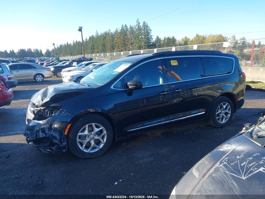 2017 Chrysler Pacifica Touring-L VIN: 2C4RC1BG1HR816344 Lot: 43422224