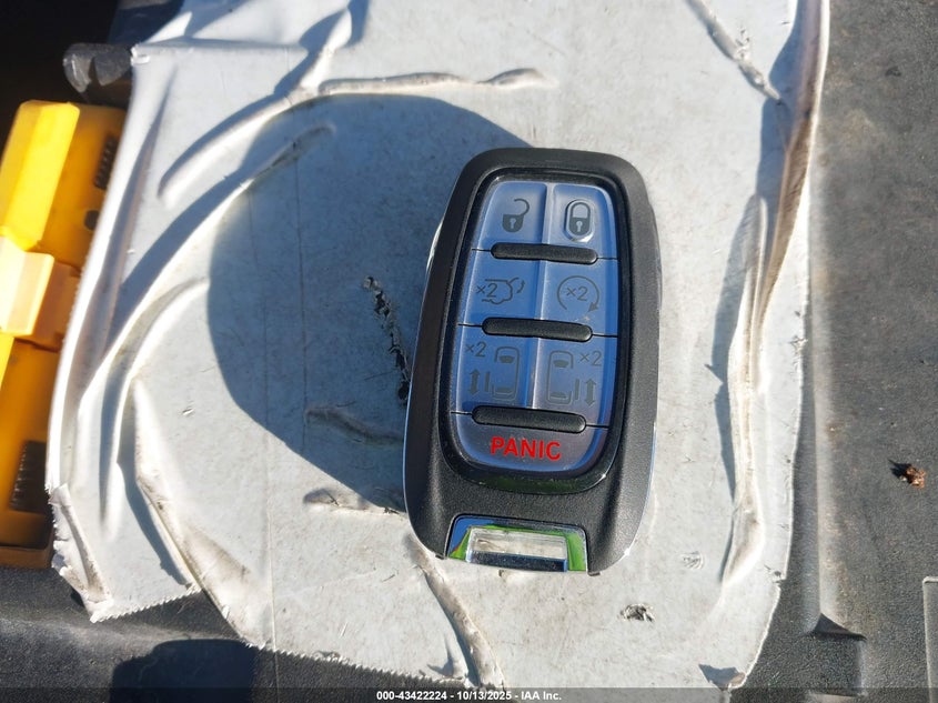 2017 Chrysler Pacifica Touring-L VIN: 2C4RC1BG1HR816344 Lot: 43422224