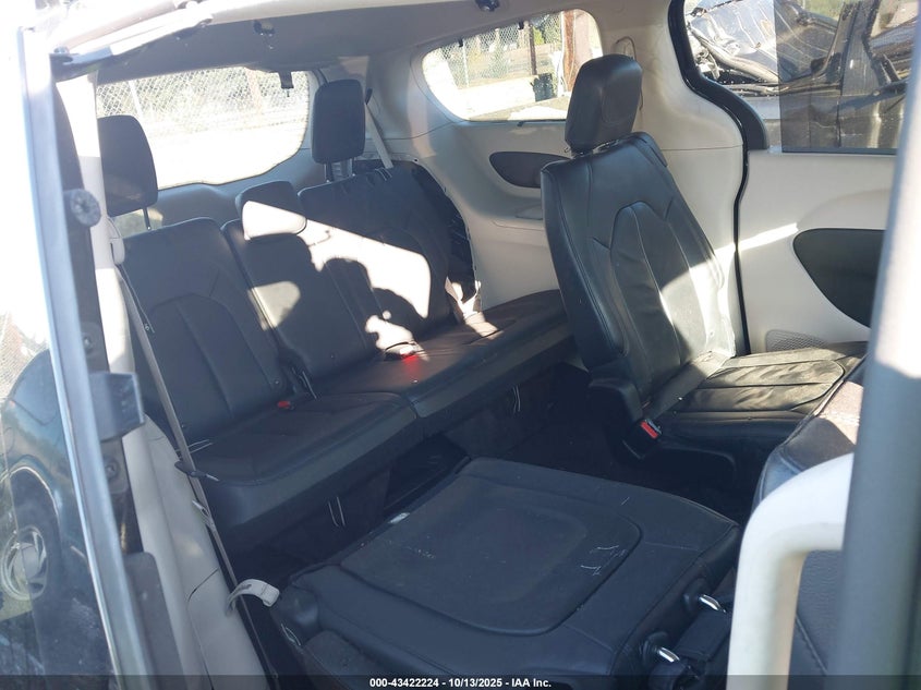 2017 Chrysler Pacifica Touring-L VIN: 2C4RC1BG1HR816344 Lot: 43422224