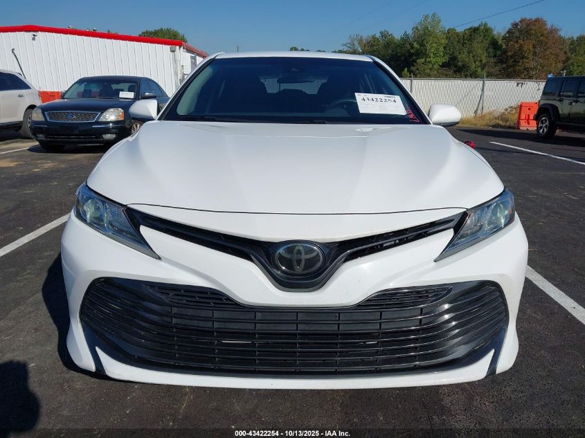 2018 Toyota Camry Le VIN: 4T1B11HK3JU113450 Lot: 43422254