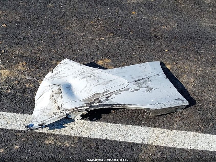 2018 Toyota Camry Le VIN: 4T1B11HK3JU113450 Lot: 43422254