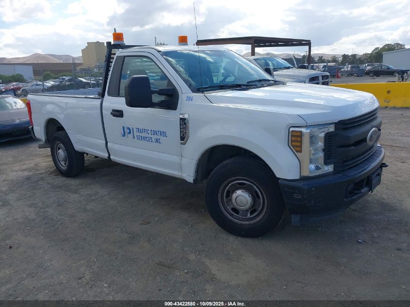 FORD F-250 XL
