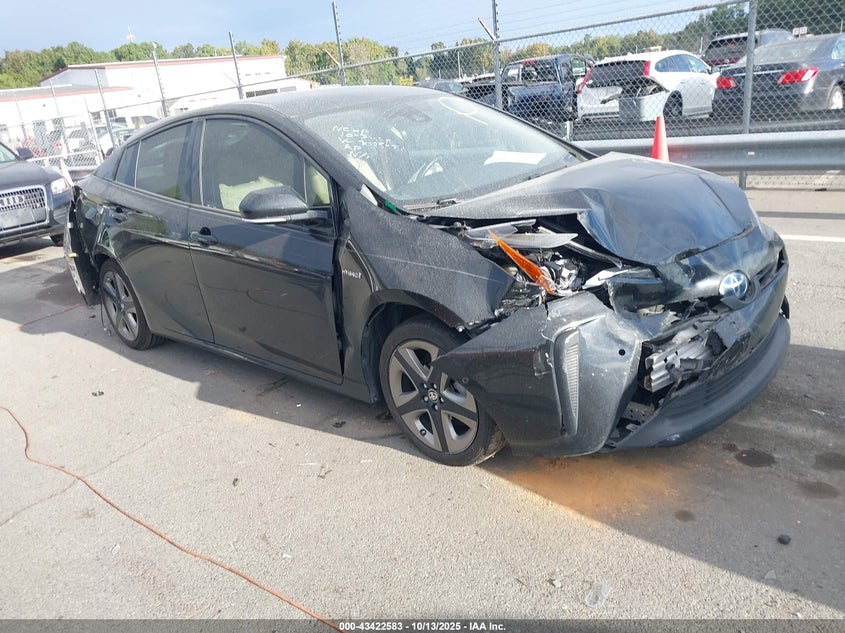 TOYOTA PRIUS XLE