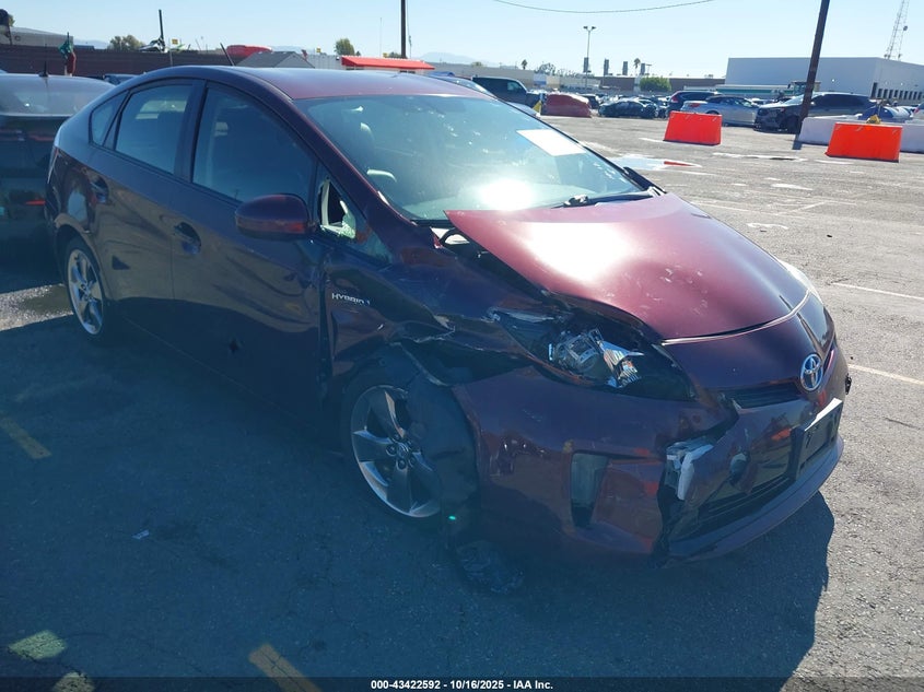 TOYOTA PRIUS THREE SE