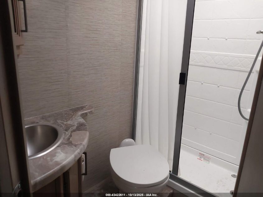 2023 Ford E-450 Cutaway VIN: 1FDXE4FN9PDD07725 Lot: 43422611