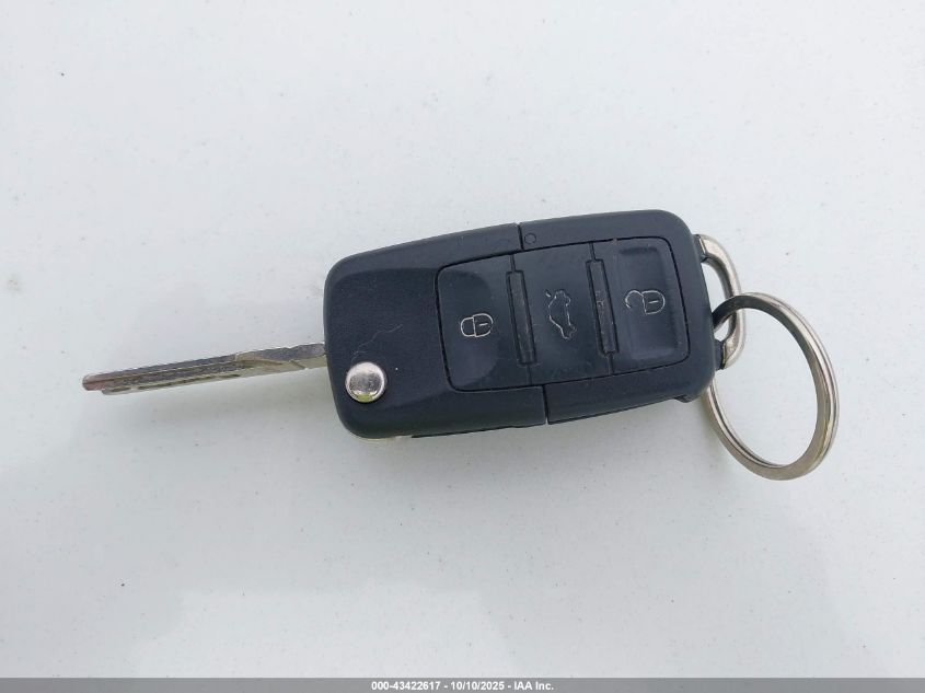 2002 Volkswagen New Beetle Gls VIN: 3VWCB21C82M427418 Lot: 43422617