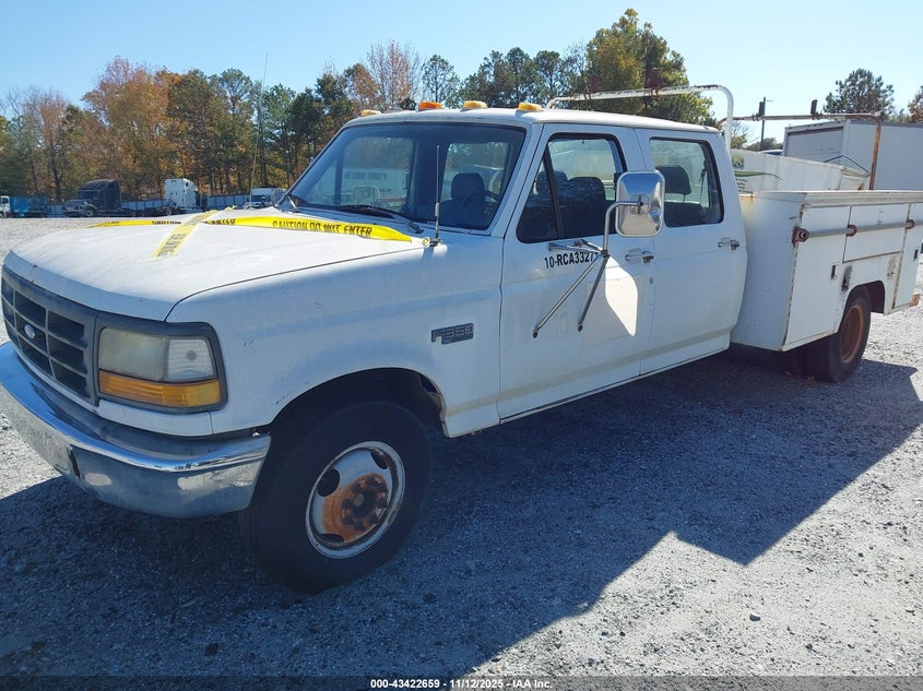 2FTJW35H6RCA33271 1994 FORD F350 photo no. 2