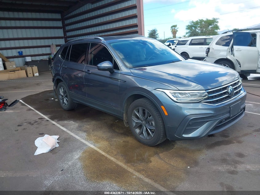 VOLKSWAGEN TIGUAN 2.0T SE