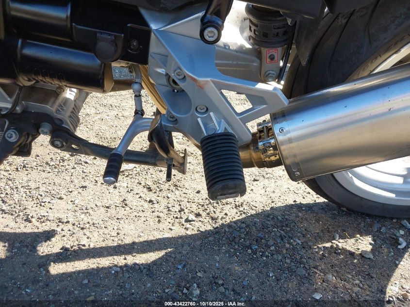 2000 BMW R1100 R VIN: WB10407B4YZB82000 Lot: 43422760