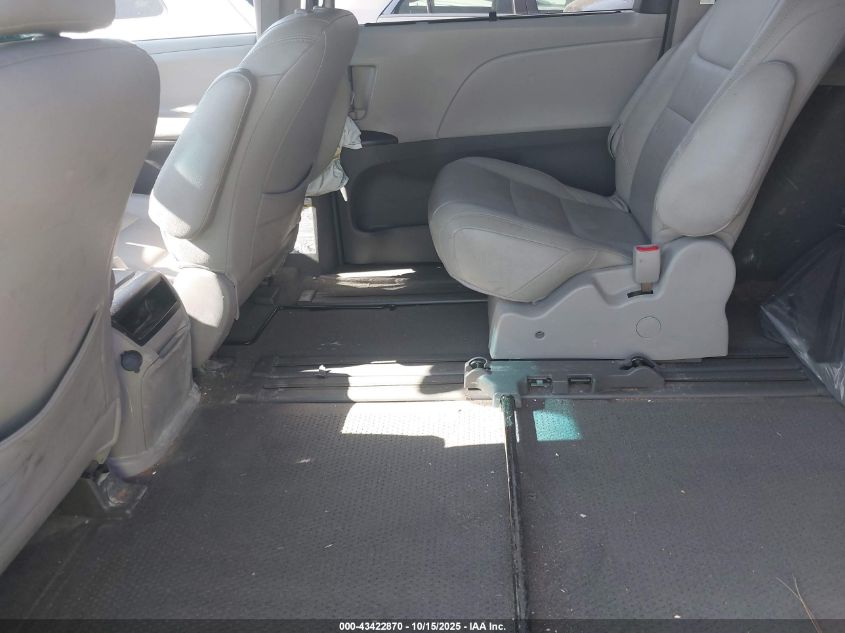 2017 Toyota Sienna Le 8 Passenger VIN: 5TDKZ3DC7HS798123 Lot: 43422870