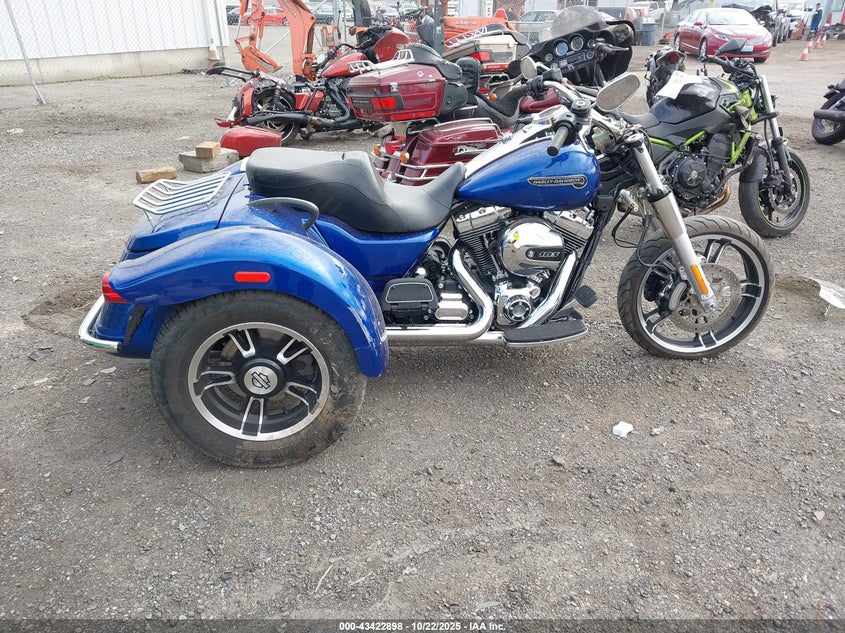 2015 Harley-Davidson Flrt Free Wheeler VIN: 1HD1MCM19FB854820 Lot: 43422898