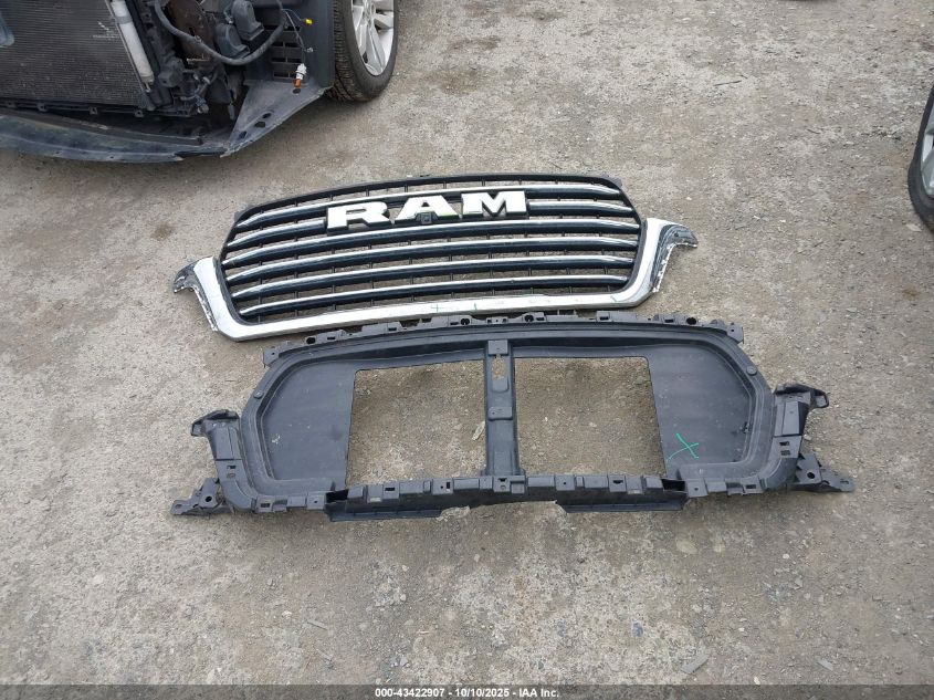 2025 Ram 1500 Laramie 4X4 5'7 Box VIN: 1C6SRFJPXSN562840 Lot: 43422907