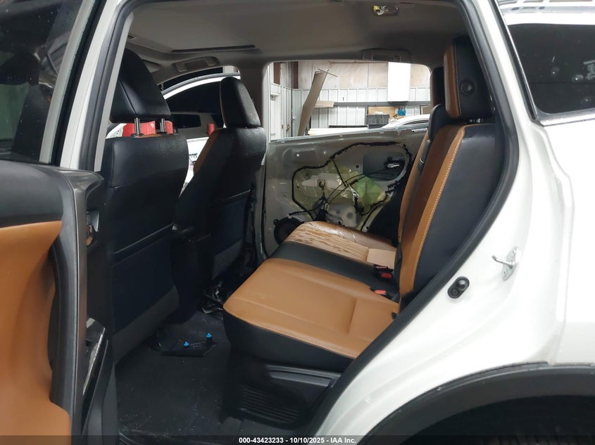 2017 TOYOTA RAV4 HYBRID LIMITED JTMDJREV1HD099133