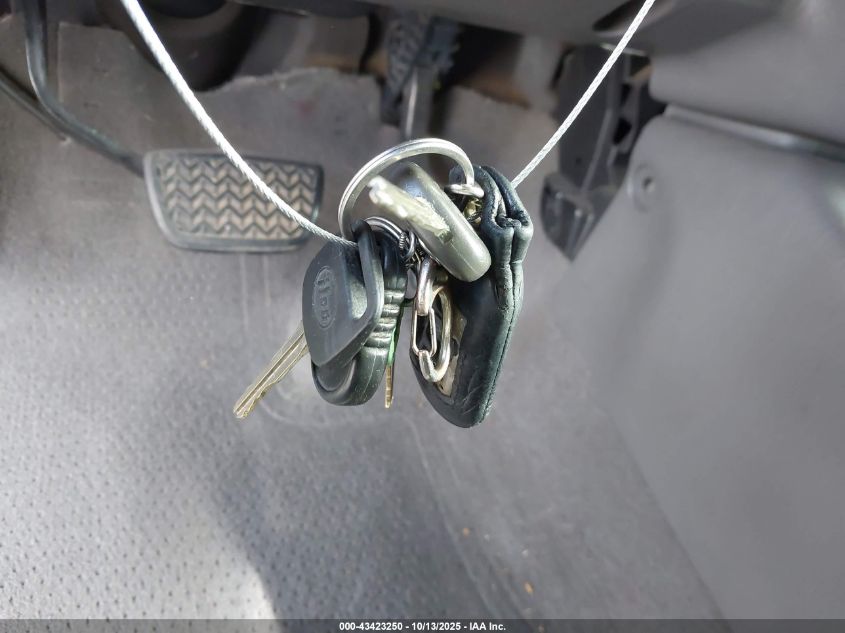 2005 Toyota Sequoia Sr5 V8 VIN: 5TDZT34A25S248290 Lot: 43423250