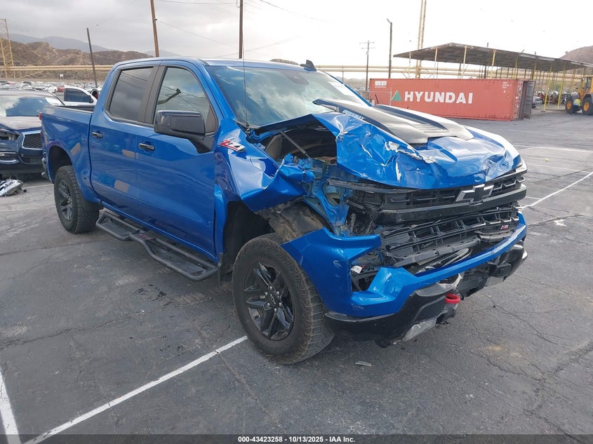 CHEVROLET SILVERADO 1500 4WD SHORT BED LT TRAIL BOSS