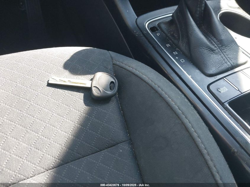 2017 Kia Sorento 3.3L Lx VIN: 5XYPG4A52HG225635 Lot: 43423576