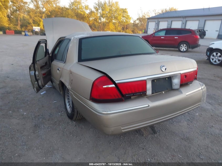 2MEFM75W2YX619702 2000 MERCURY GRAND MARQUIS photo no. 3