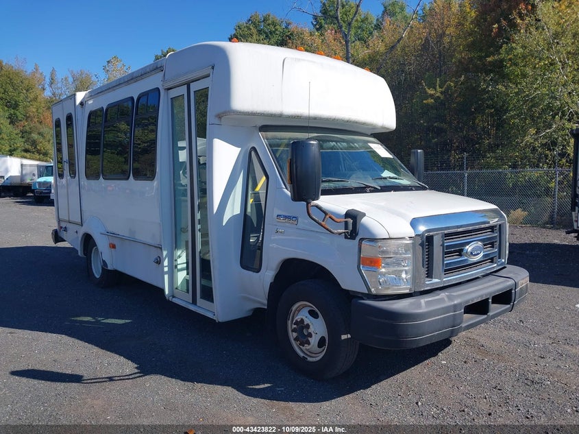 1FDEE3FL1EDA68815 2014 Ford E-350 Cutaway auction photo 1