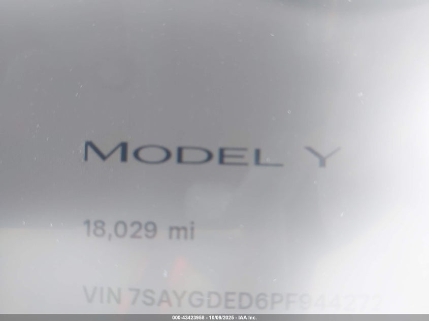 2023 Tesla Model Y Rwd VIN: 7SAYGDED6PF944272 Lot: 43423958
