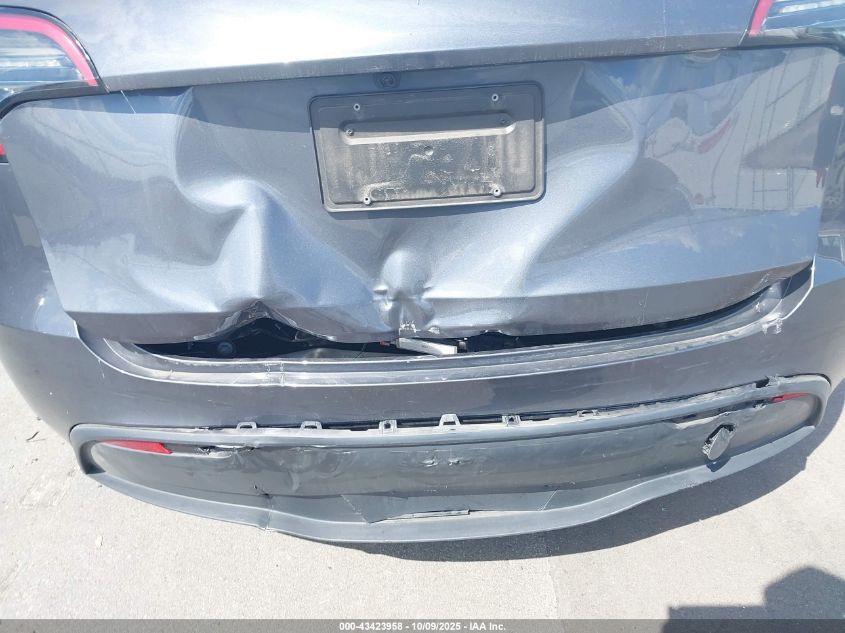 2023 Tesla Model Y Rwd VIN: 7SAYGDED6PF944272 Lot: 43423958