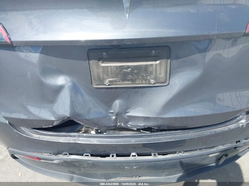 2023 Tesla Model Y Rwd VIN: 7SAYGDED6PF944272 Lot: 43423958