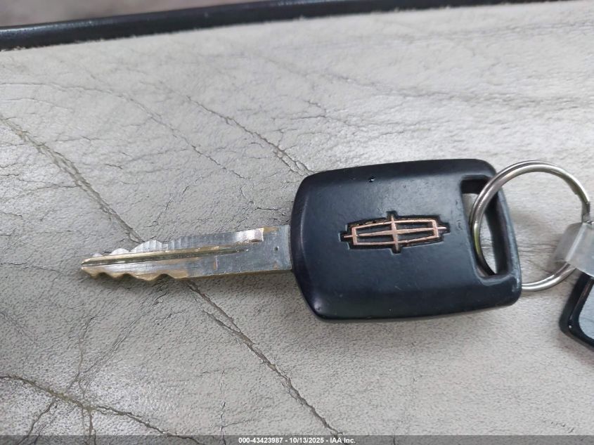 2007 Lincoln Mark Lt VIN: 5LTPW185X7FJ07774 Lot: 43423987