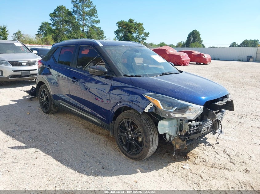 NISSAN KICKS SR XTRONIC CVT