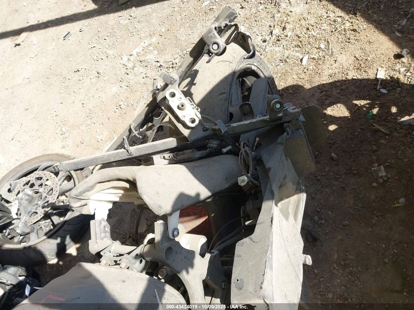 2004 Suzuki Gsx-R1000 VIN: JS1GT75A742104425 Lot: 43424019