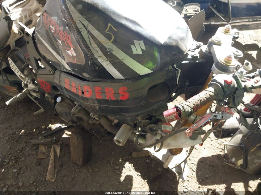 2004 Suzuki Gsx-R1000 VIN: JS1GT75A742104425 Lot: 43424019