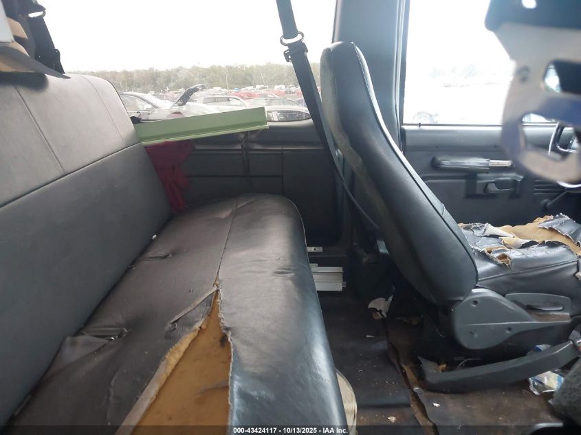 1996 Ford Econoline E350 Super Duty VIN: 1FBJS31H7THB07478 Lot: 43424117