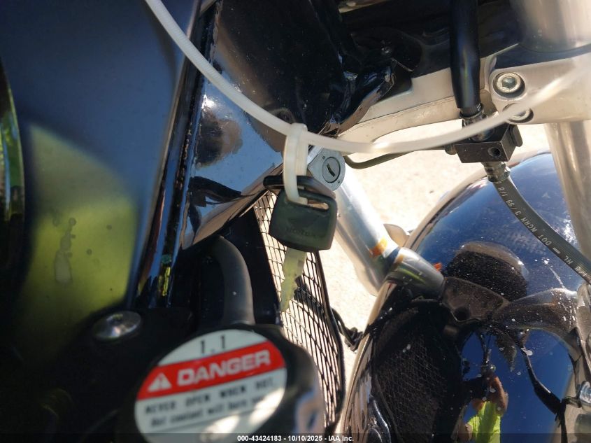 2000 Honda Gl1500 Cf VIN: 1HFSC4100YA100763 Lot: 43424183